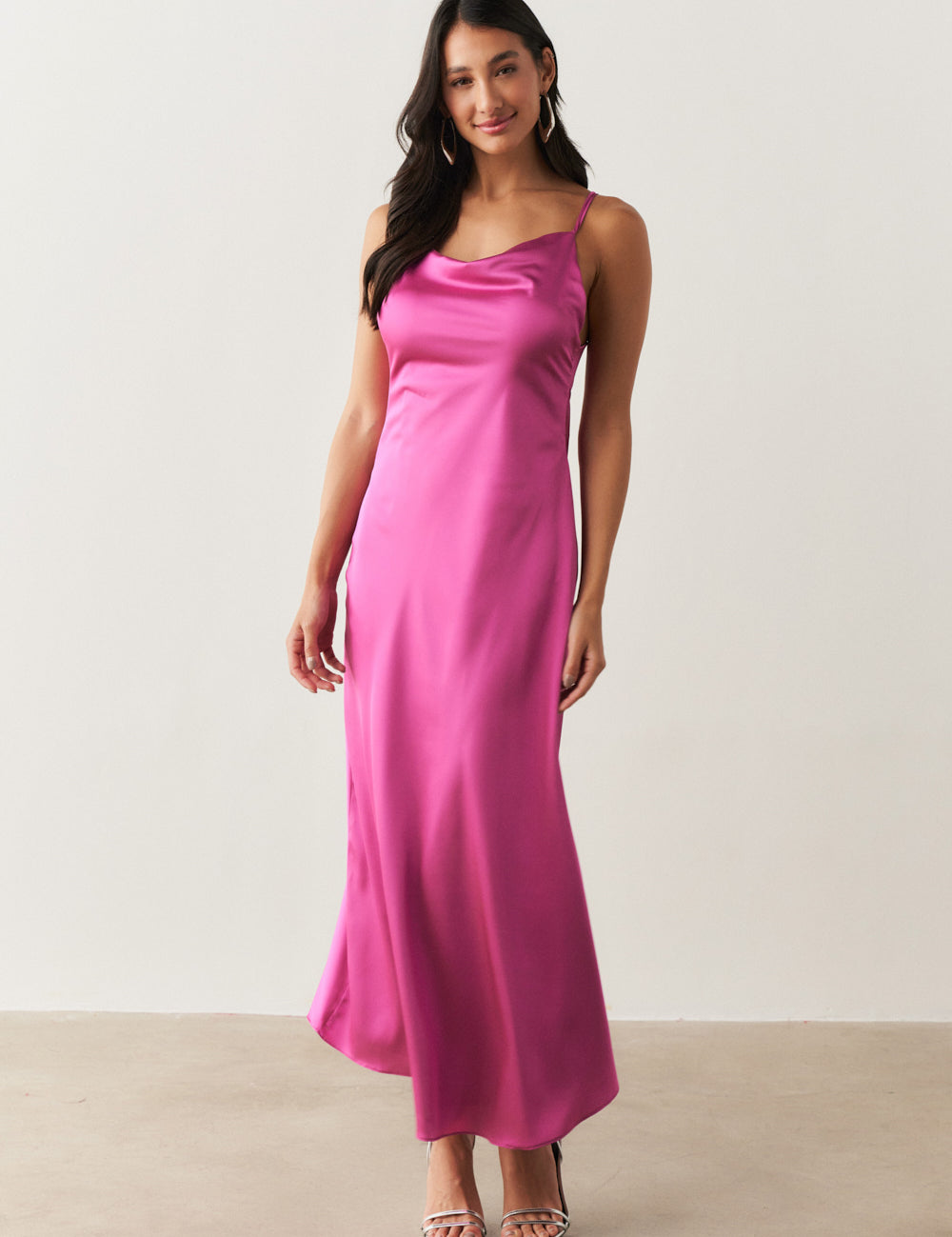 vestido_longo_em_cetim_com_decote_degage_com_alcas_finas_e_amarracao_nas_costas_australia_violeta_1700_2_ee2cb0ff6ca3d74feb256c77ce1ba951.jpg
