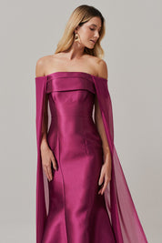 Vestido Longo Ombro a Ombro, Shape Sereia com  Capa -  Islândia Fúcsia