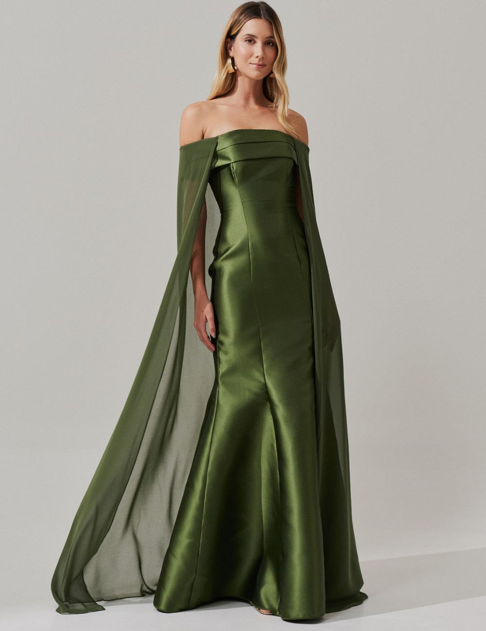 vestido_longo_ombro_a_ombro_shape_sereia_com_capa_islandia_oliva_2518_1_92aca87caadccc55c7e7bc724bc7c712.jpg