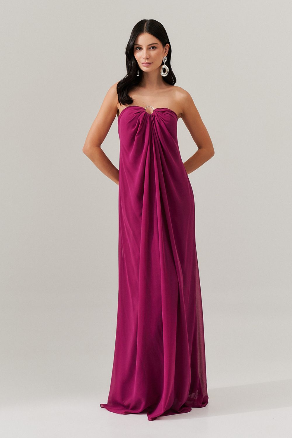 Vestido Longo sem Alça com Argola e Franzidos no Decote - Munique Fúcsia