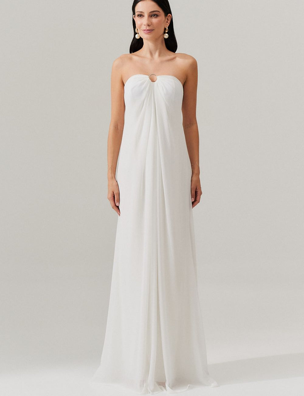 vestido_longo_sem_alca_com_argola_e_franzidos_no_decote_munique_off_white_2328_2_6166994ee8f735b7e2c4faa96099c6e0.jpg
