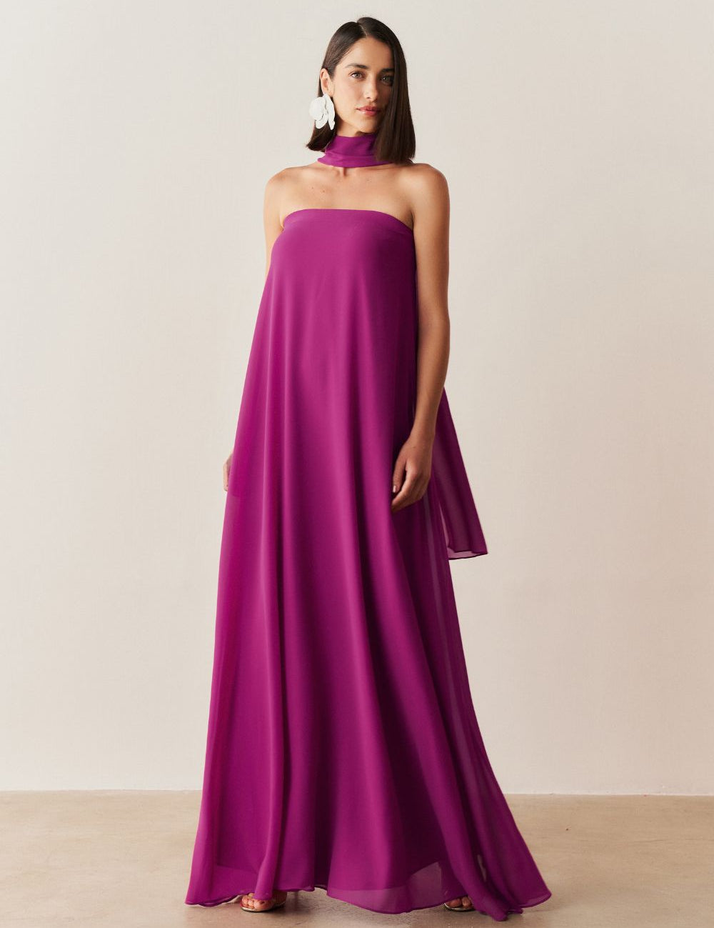 vestido_longo_sem_alca_com_echarpe_mumbai_fucsia_2586_1_c903a8bd00284cb514a207935d82338d.jpg