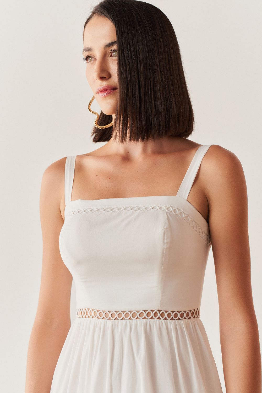 Vestido Midi Acinturado com Decote reto e Recortes de Renda Guipir - Ancara Off White