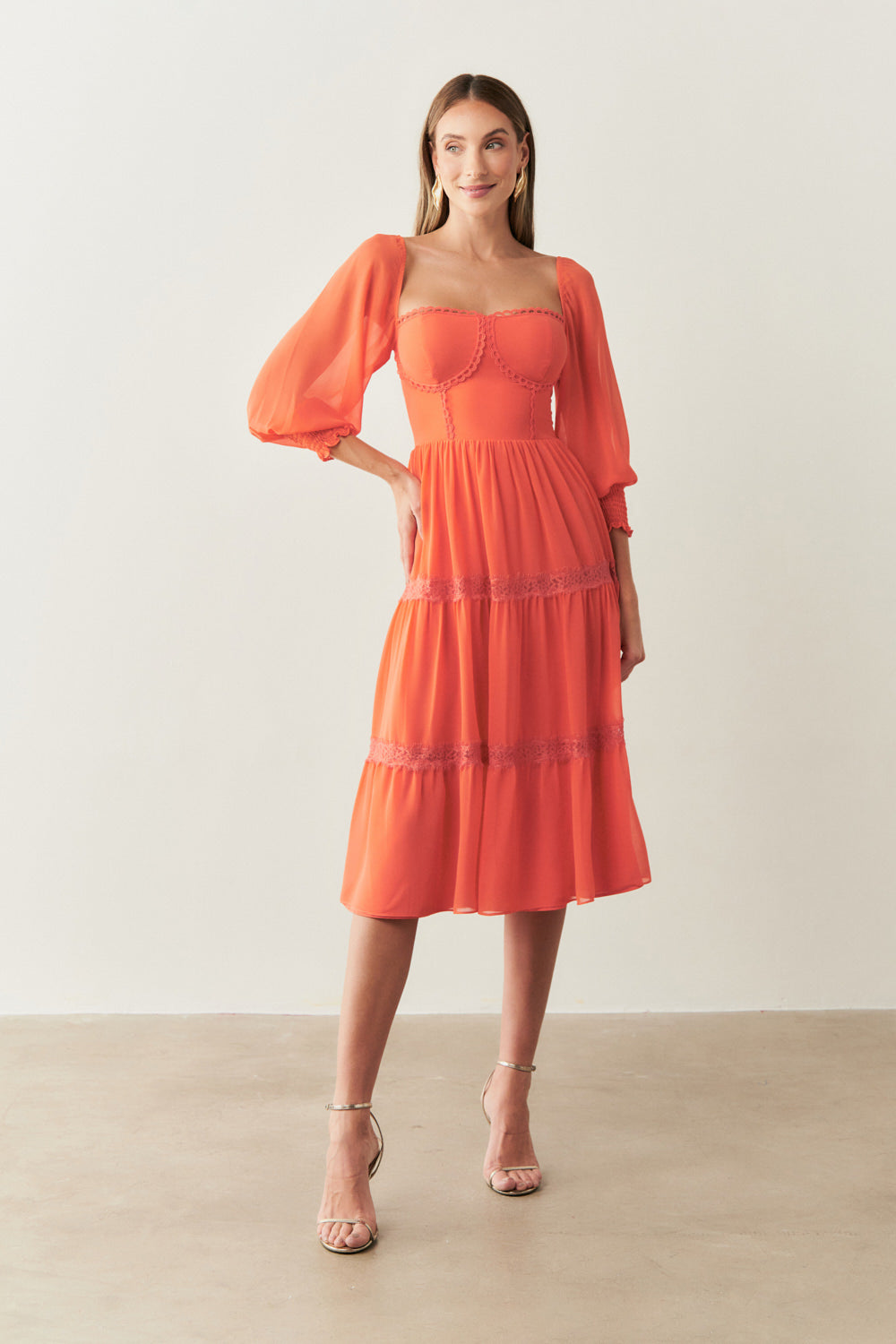 Vestido Midi com Detalhe em Renda Guipir  - Aiko Coral