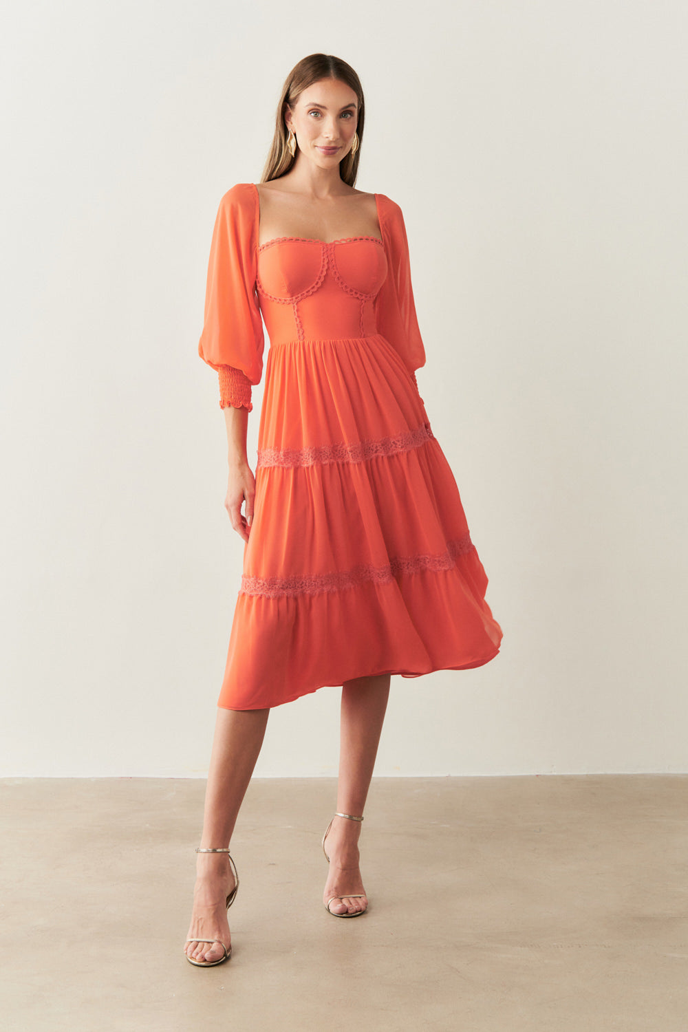 Vestido Midi com Detalhe em Renda Guipir  - Aiko Coral